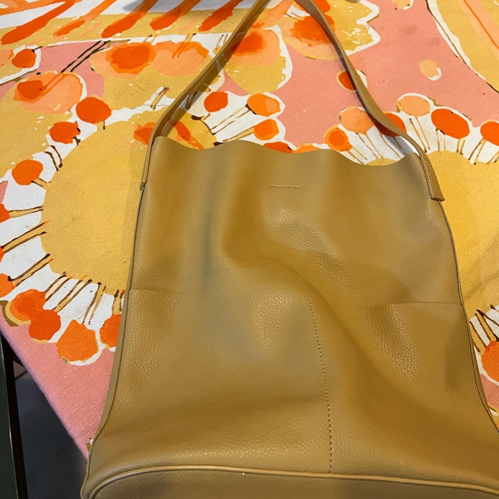 Anthropologie leather Yellow Slouchy Shoulder Bag w suede inside new!!